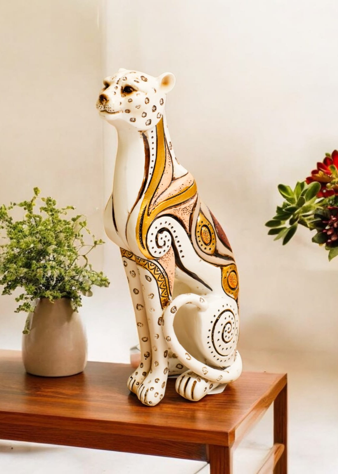 ARTISTIC LEOPARD FIGURINE