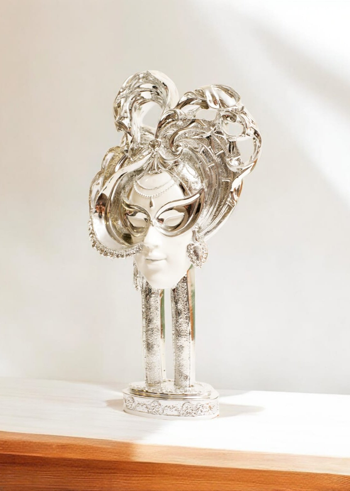 VENETIAN MASK SCULPTURE
