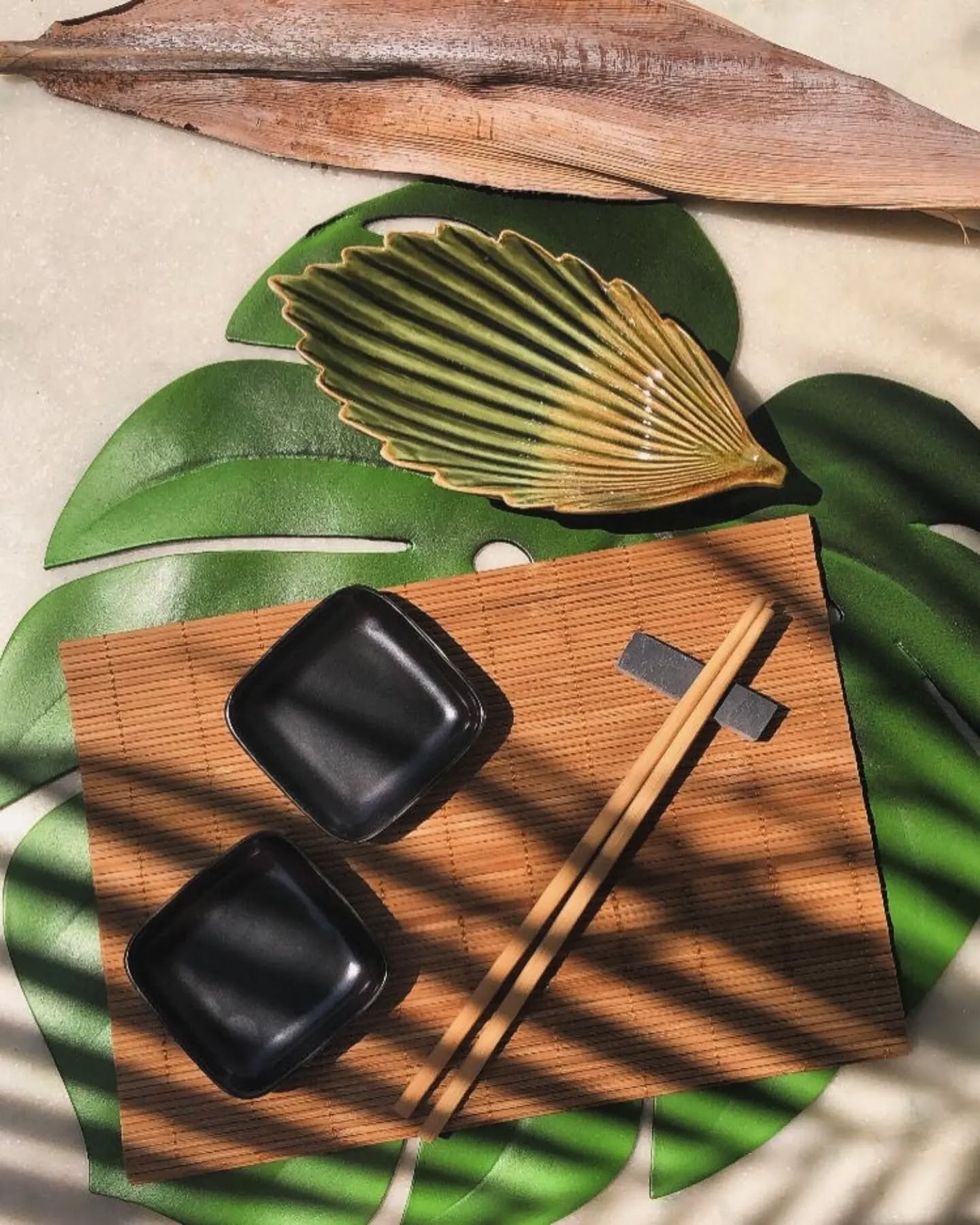 Green Leaf Ceramic Table Centerpiece
