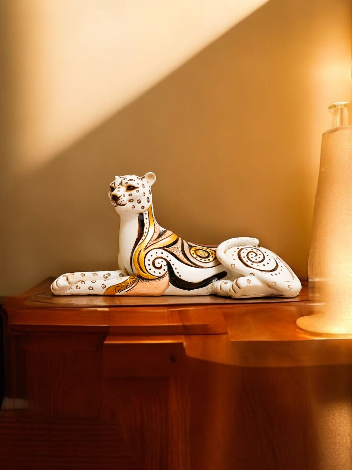 ARTISTIC LEOPARD FIGURINE