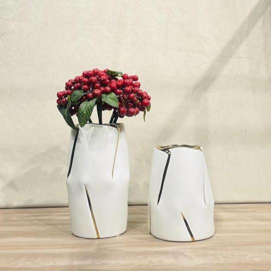 MODERN ELEGANCE CERAMIC VASE SET