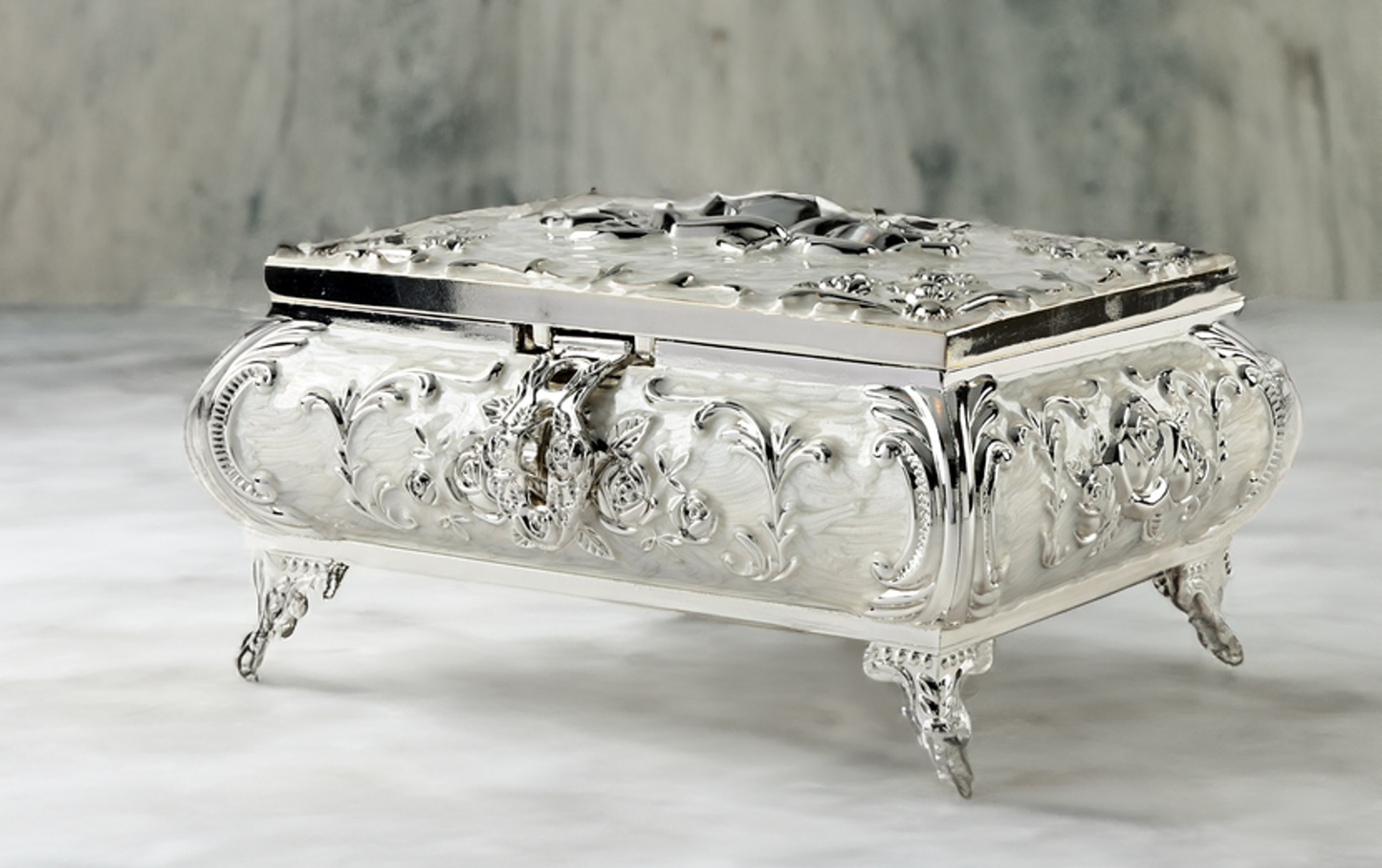 ROSE JEWELLERY BOX