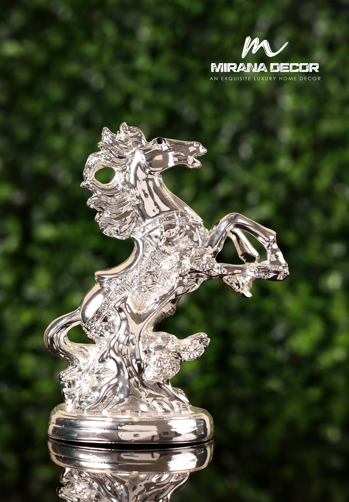 HORSE SMALL SILVER PLATED ROUND BASE