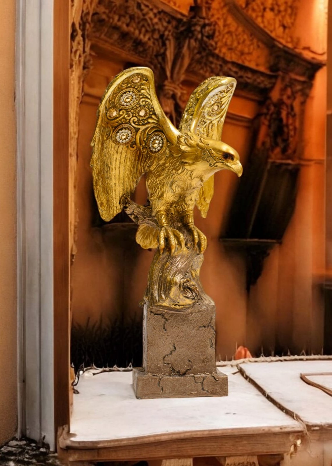 MAJESTIC GOLDEN EAGLE SCULPTURE