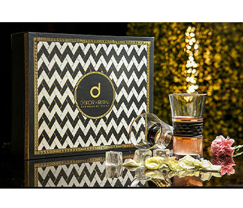 Mirana Decoor black textured glasses with gold finish
