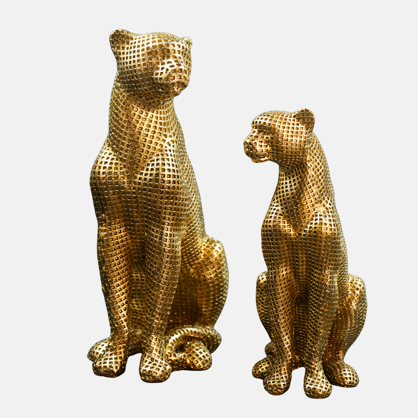 Golden Cheetah Figurine – Modern Luxury Home Accent