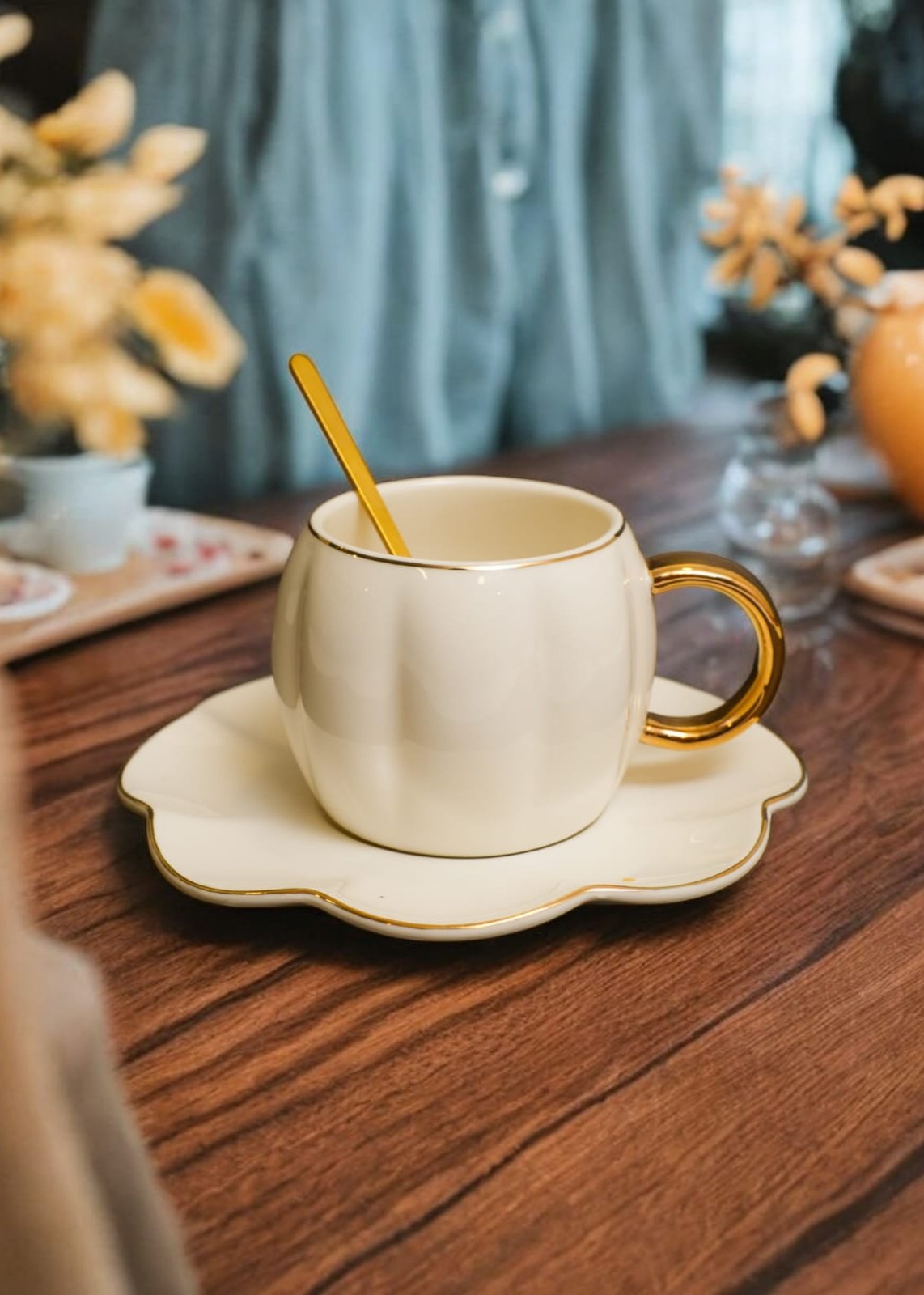 Luxury Cup Set with Golden Handle & Plate