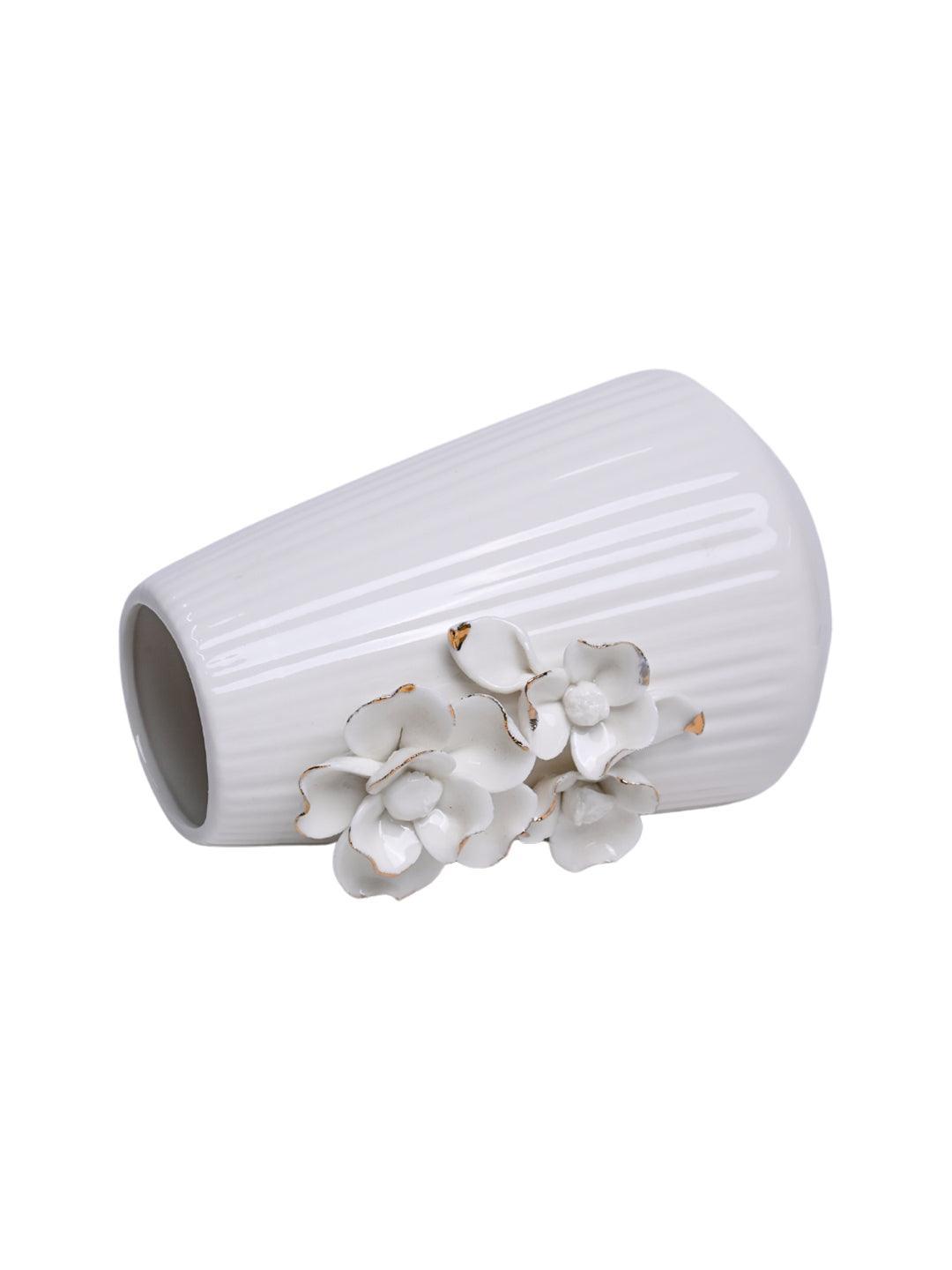 Ceramic White Vase for Home Decoration