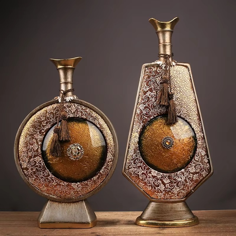 European-Style Gold Ceramic Vase