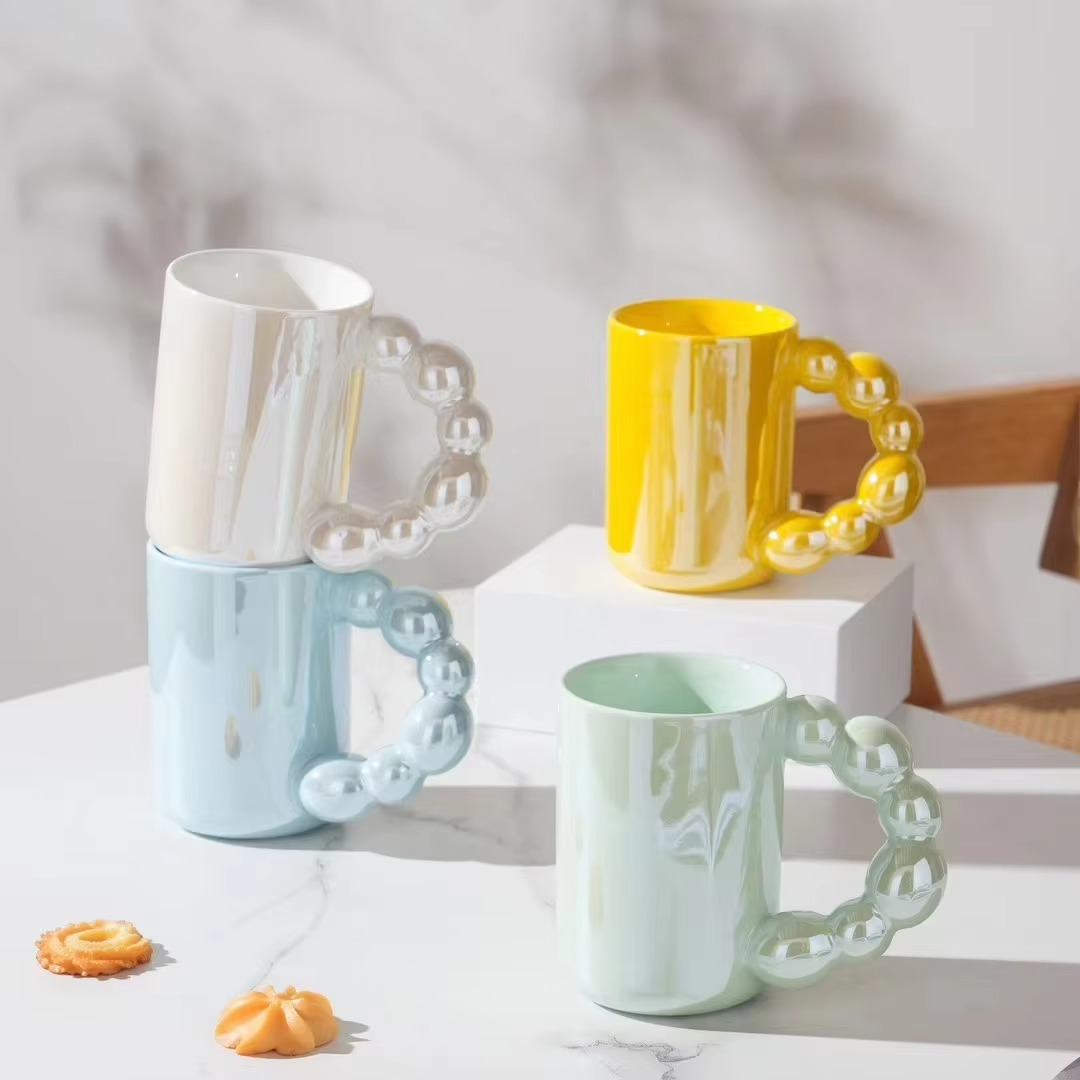 Modern Glossy Mug with Bubble Handle – Minimalist Elegance