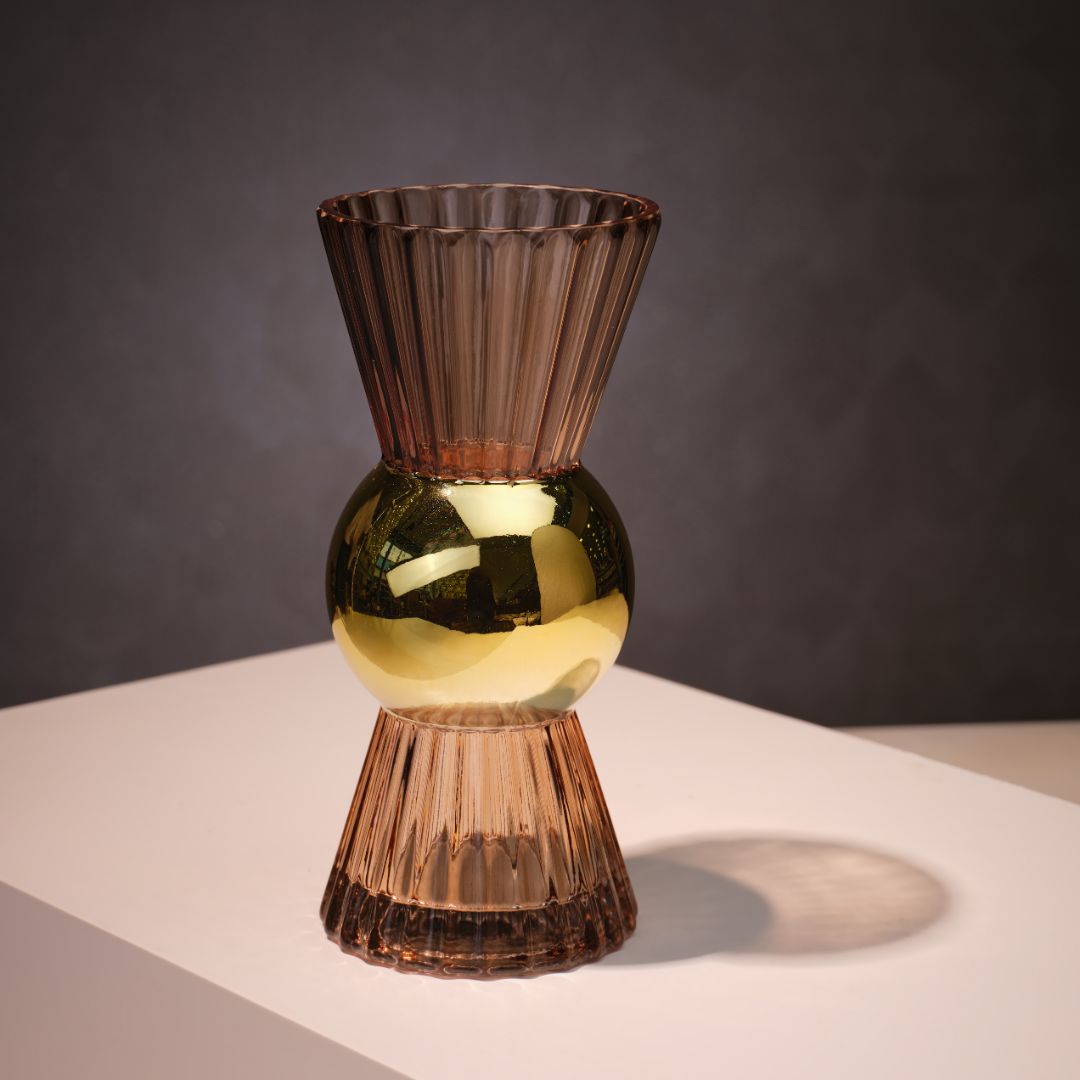 🎁 MODERN AMBER GLASS VASE WITH GOLD ACCENTS (Discount)