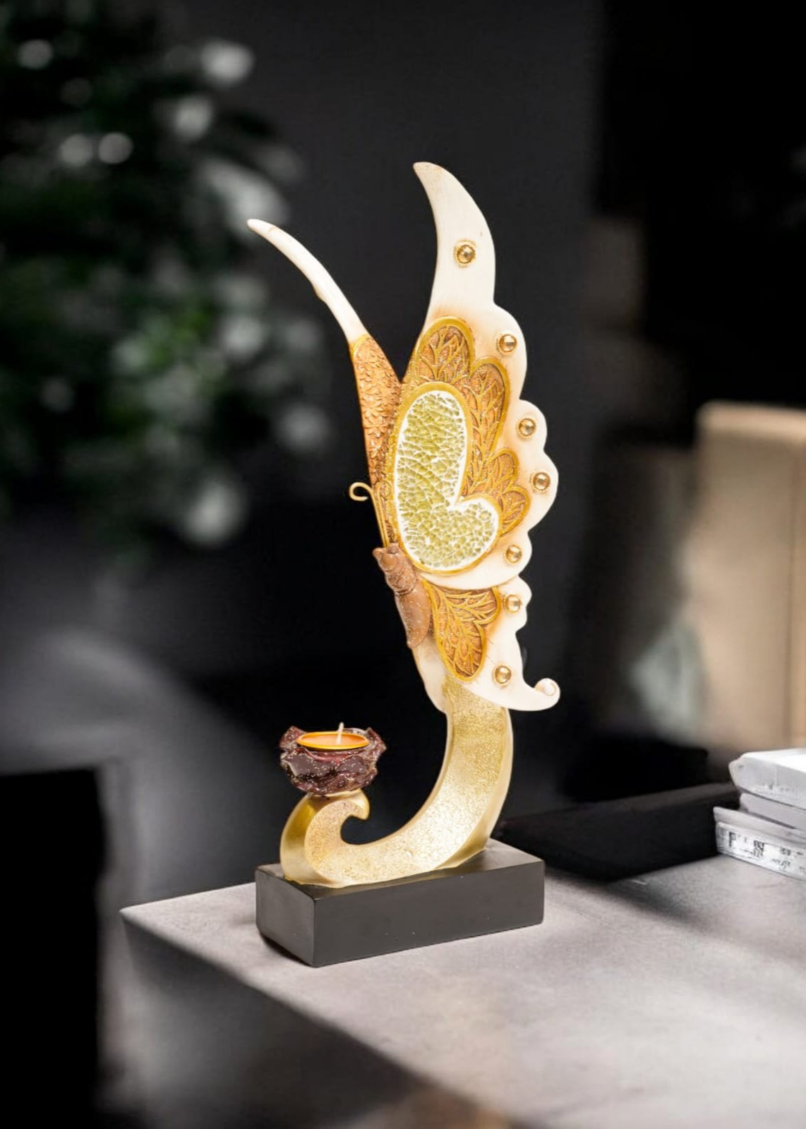 GOLDEN BUTTERFLY CANDLE HOLDER – ELEGANT DECORATIVE ACCENT