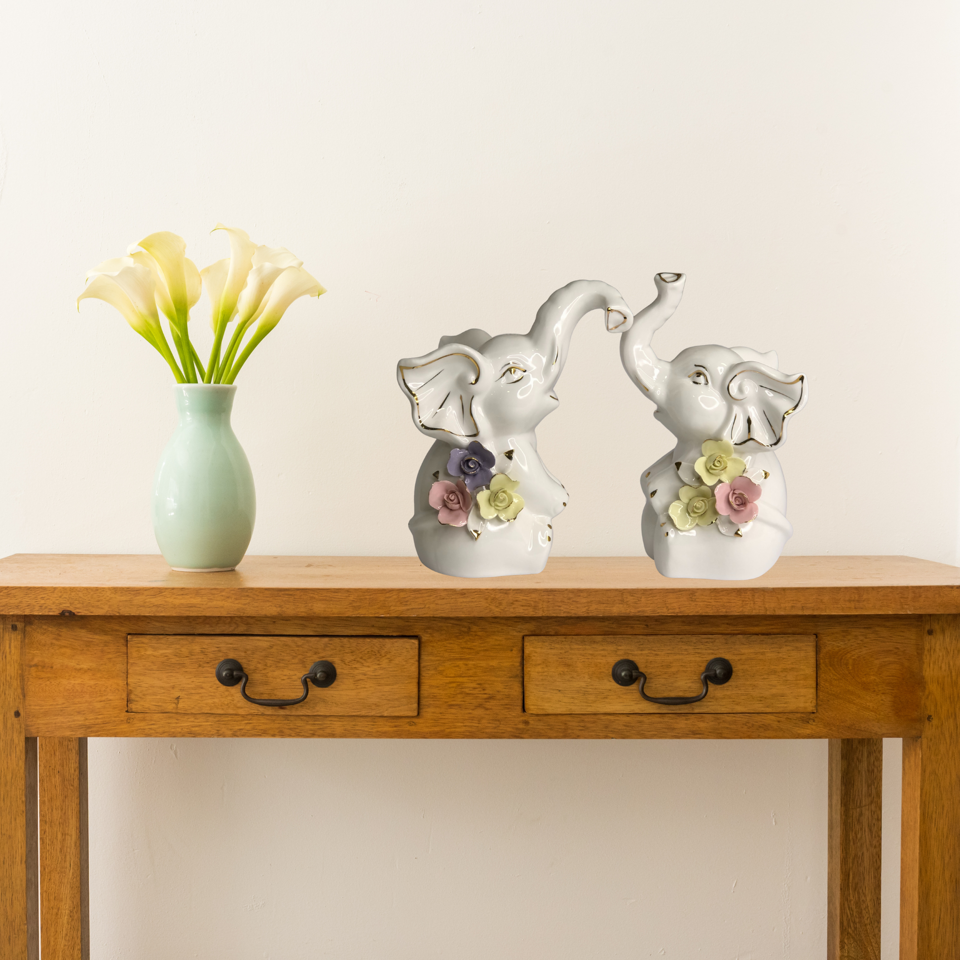 Ceramic Elephant Couple Showpiece with Floral Detai