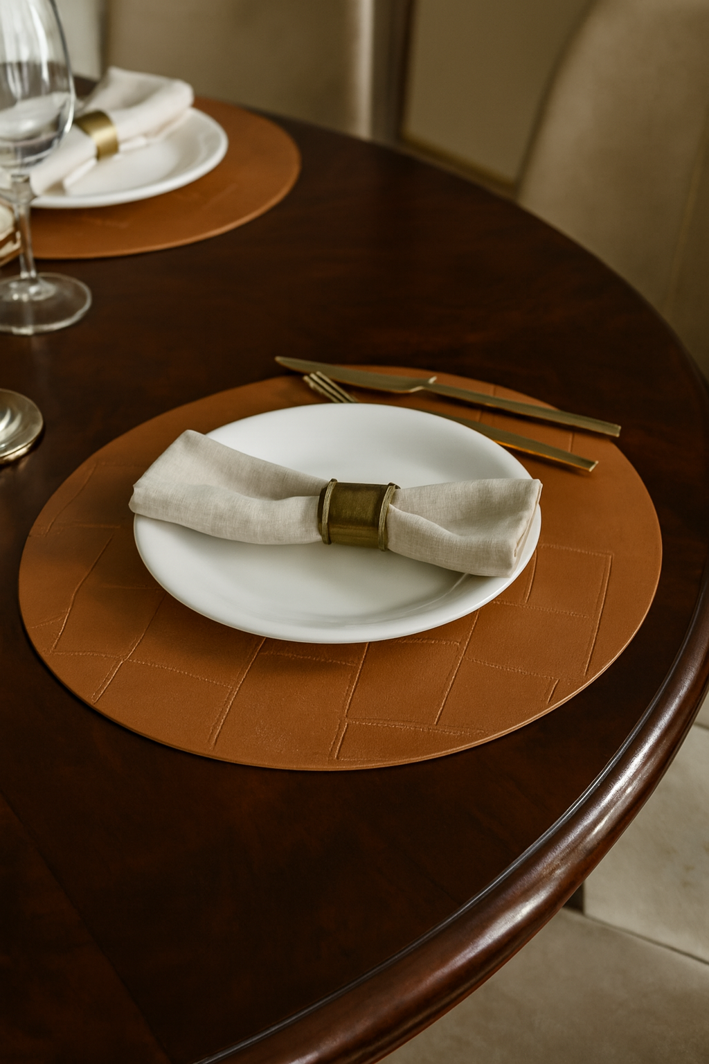 Premium Leather-Finish Round Table Mats – Set of 6
