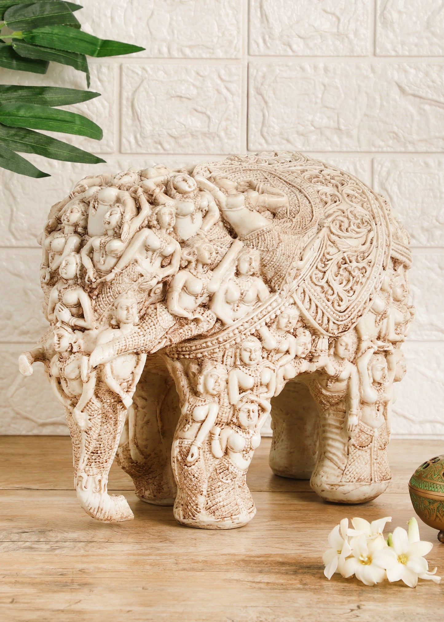 🎁 Carved Masterpiece Elephant Sculpture (Discount)