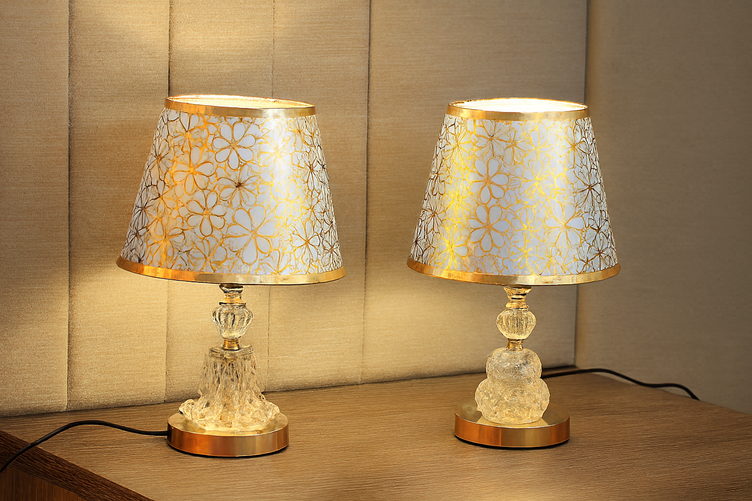Modern Patterned Shade Lamp