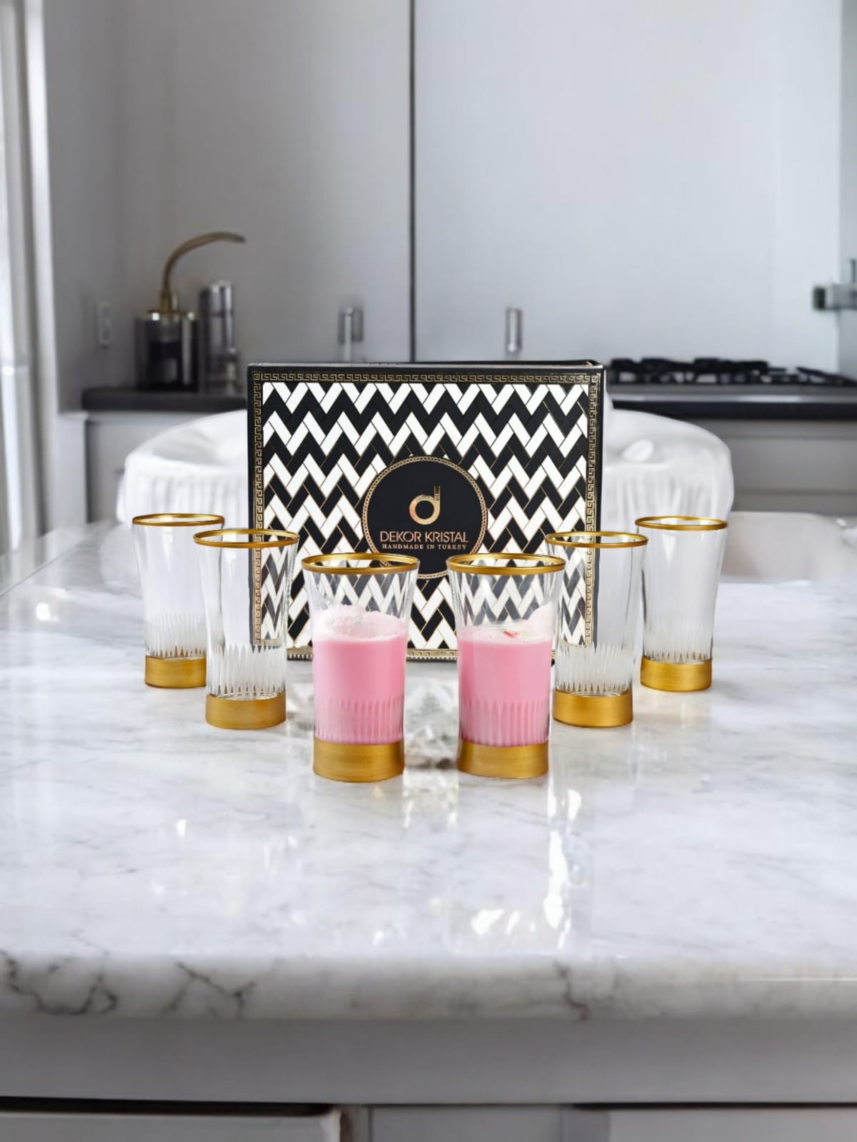 Elegant sunflower glasses with wooden gold box