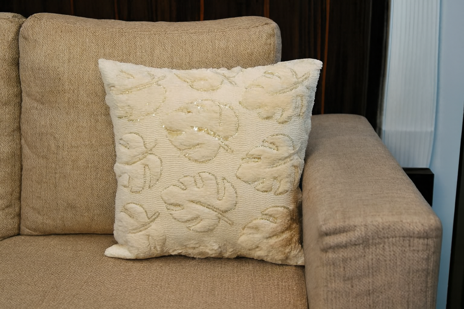 Velvet Chenille Monstera Leaf Cushion Cover